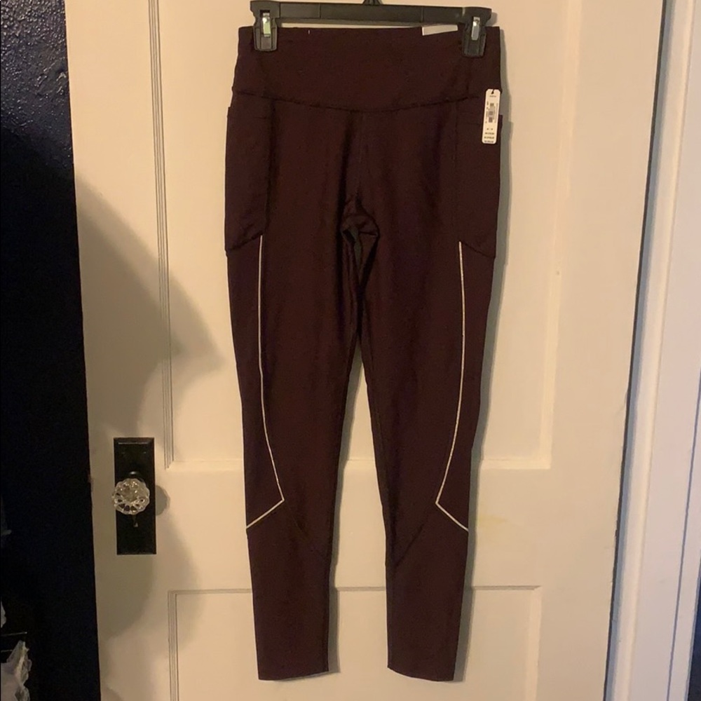 VS total knockout tight burgundy